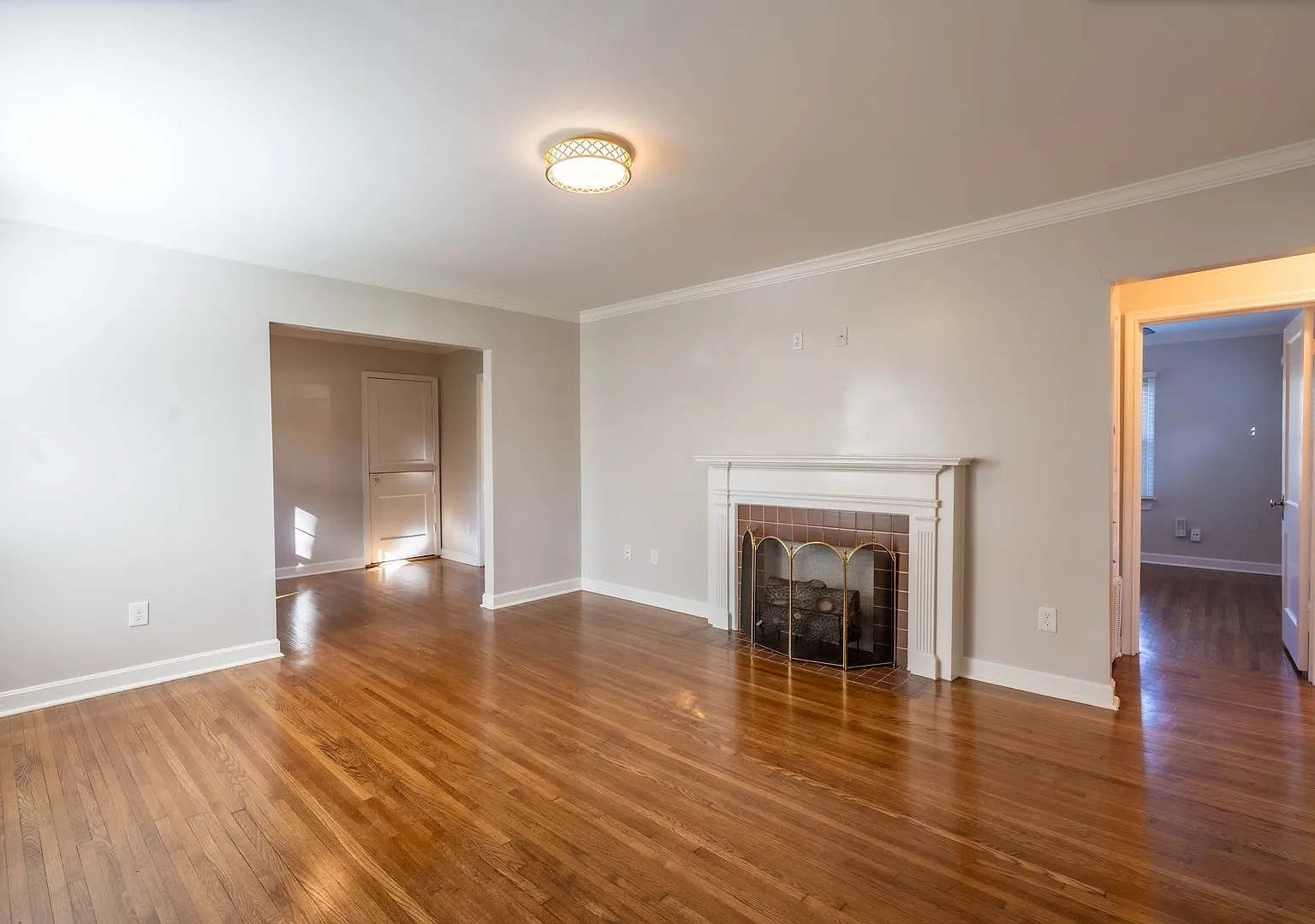 Must See- Updated Kitchen/Hardwood Floors!! — Photo 3