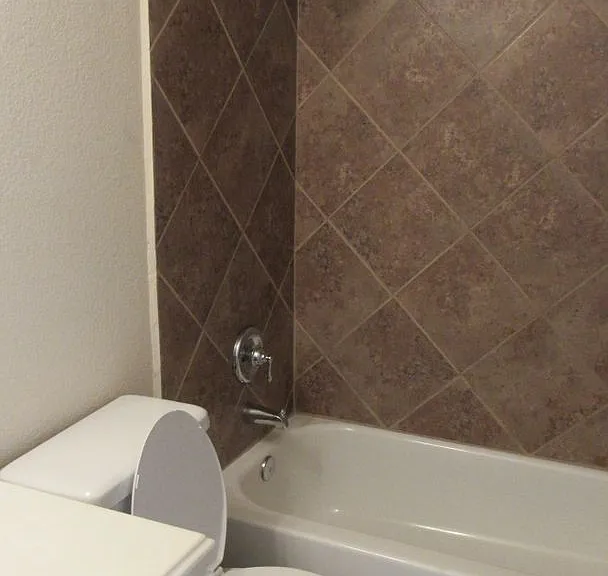 2033 Creole Dr — Photo 6