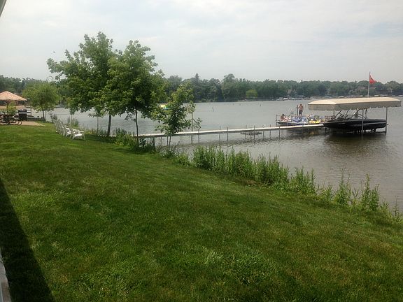 Back Yard/Lake/Dock