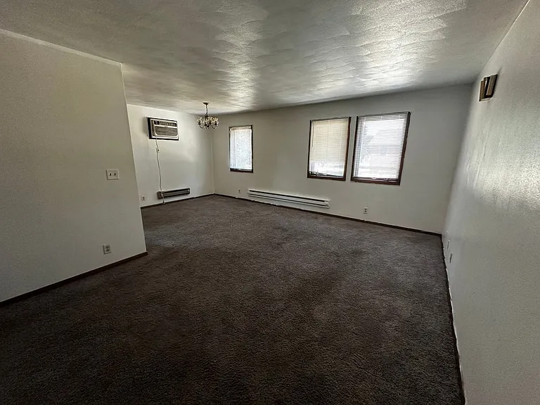 5165 Cheney Dr — Photo 4
