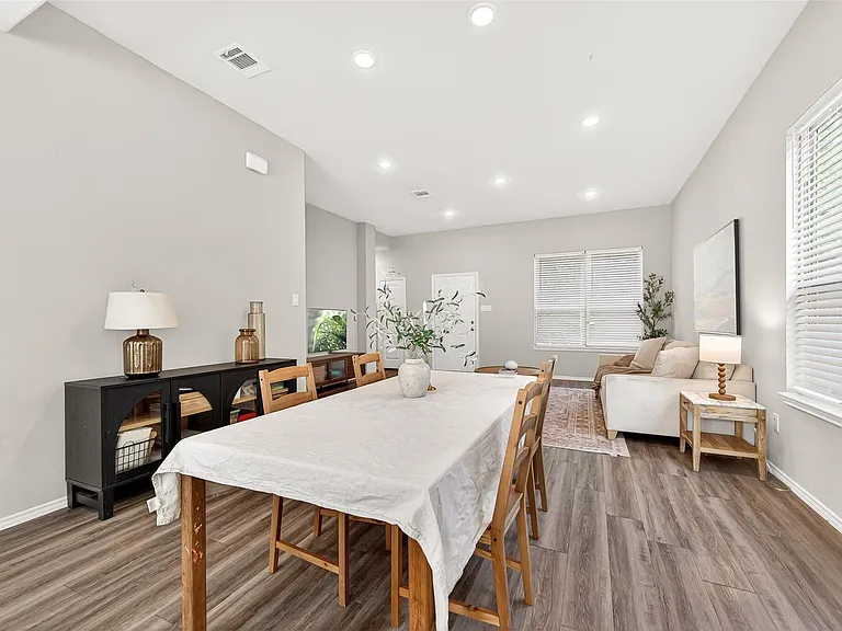 12789 Royal West Dr — Photo 9