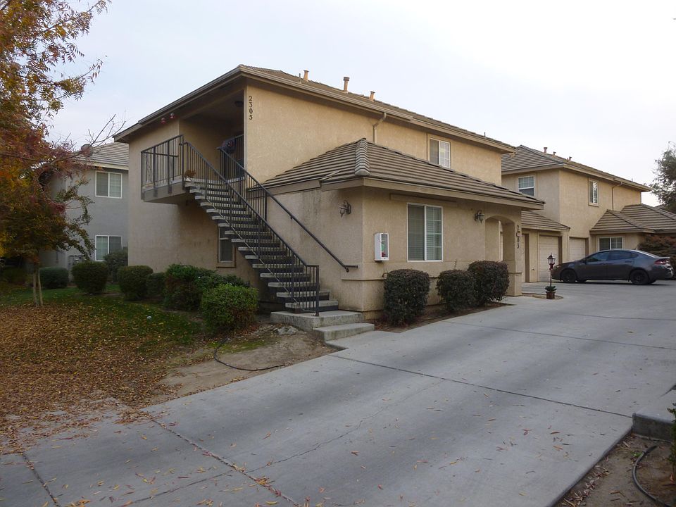 1st image of 2303 W Lark Ave