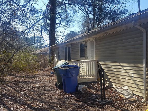 3rd image of 1647 Bridgeport Dr NW