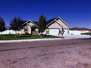 3285 E Ringneck Dr, Idaho Falls, ID 83401