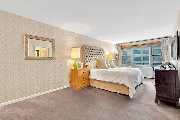 Sold by Compass | media 7