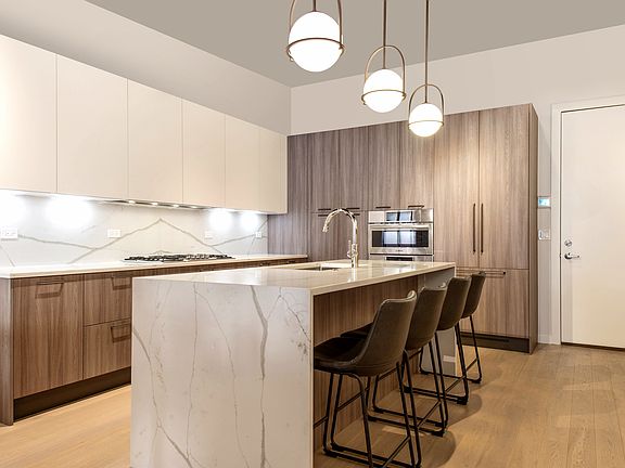 4th image of 2773 N Hampden Ct #Penthouse 01