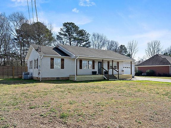 5th image of 61 Trinity Ln