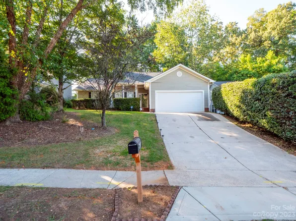 7411 Chidley Dr, Charlotte, NC 28269