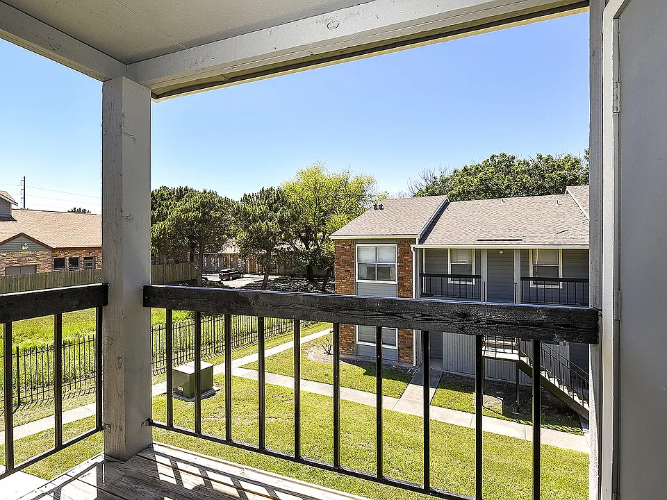 Riverstone Apartments