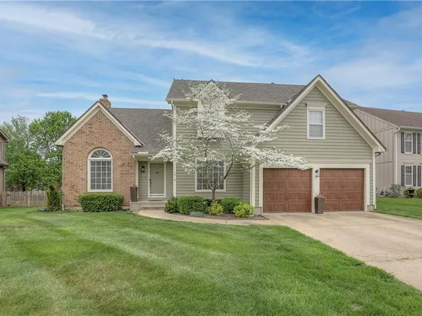 12326 Farley St, Overland Park, KS 66213