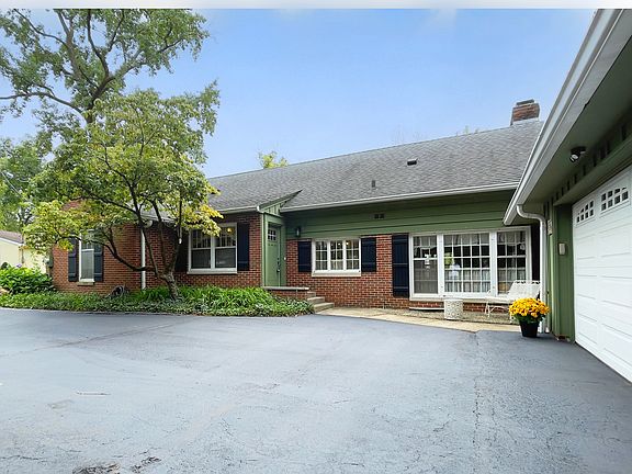 5th image of 6240 Azure Ln