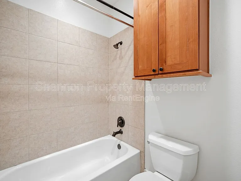 2323 Sperber Ln — Photo 33