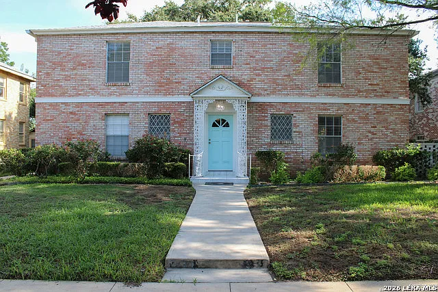 2 bed, 2.0 bath, 1605 sqft, $1,750 — Photo 2