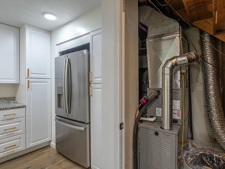 111 Commons Dr — Photo 14