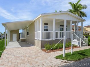 215 Foxwood, Naples, FL 34112