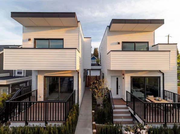 328 W 14th St #1, North Vancouver, BC V7M 1P6