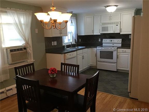 3rd image of 12 Woodland Dr