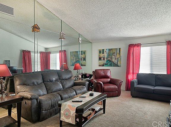 4th image of 26335 Rainbow Glen Dr #241