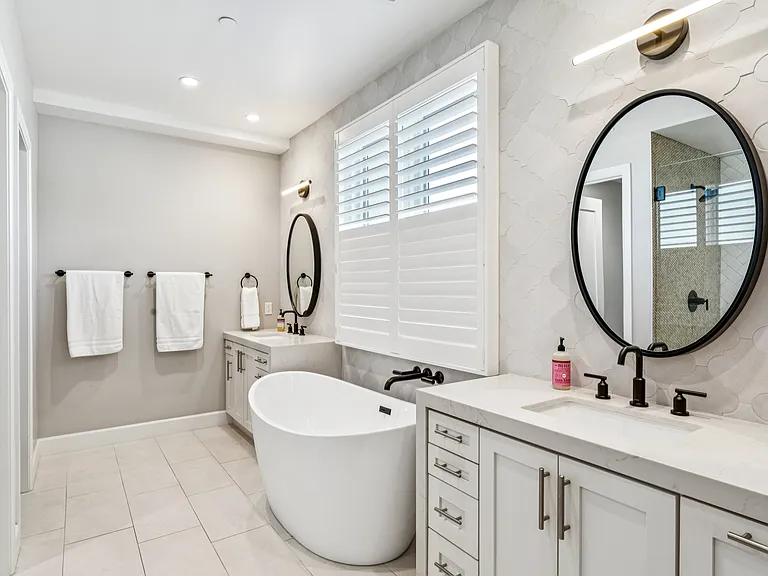 1010 S El Camino Real — Photo 22
