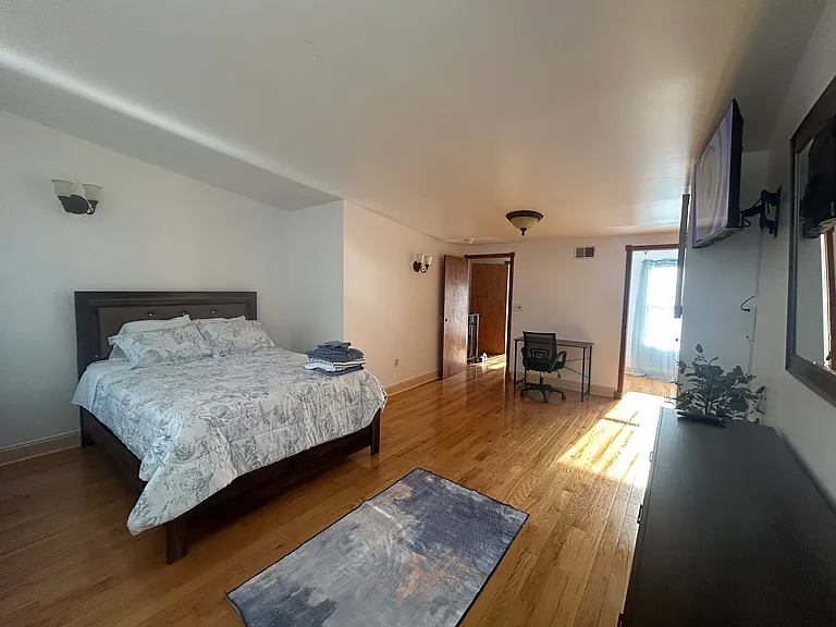 4 S Gilmor St — Photo 39