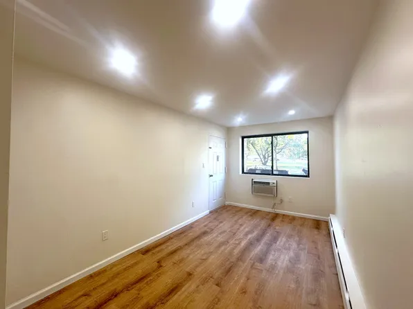 79-18 Astoria Boulevard image 15 of 19