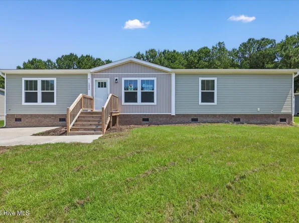 1884 Rolling Green Drive SW, Supply, NC 28462