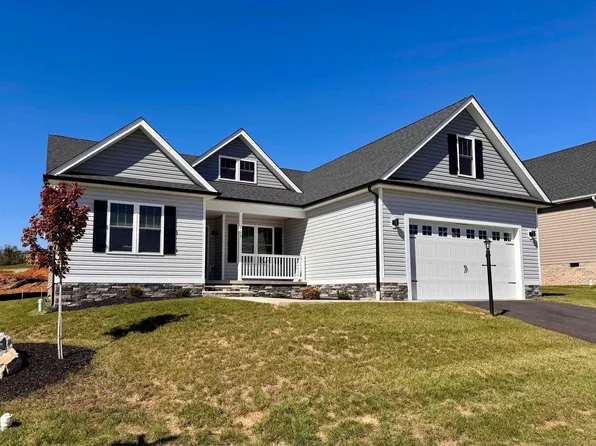 201 Spring Run Ln, Waynesboro, VA 22980