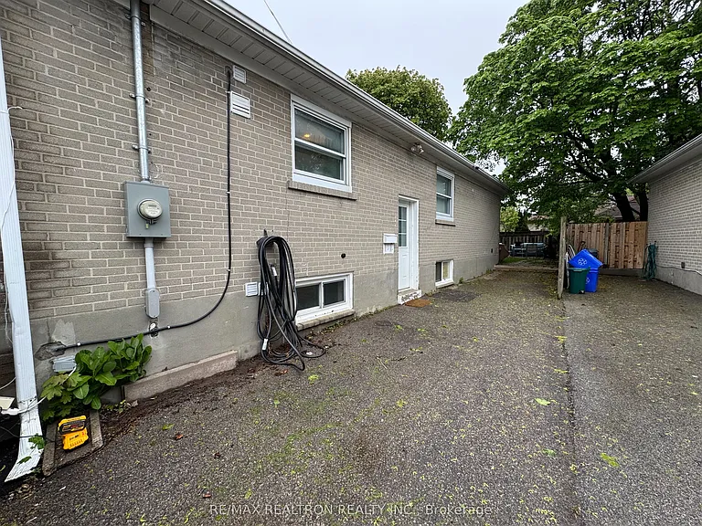 235 Neal Dr — Photo 10