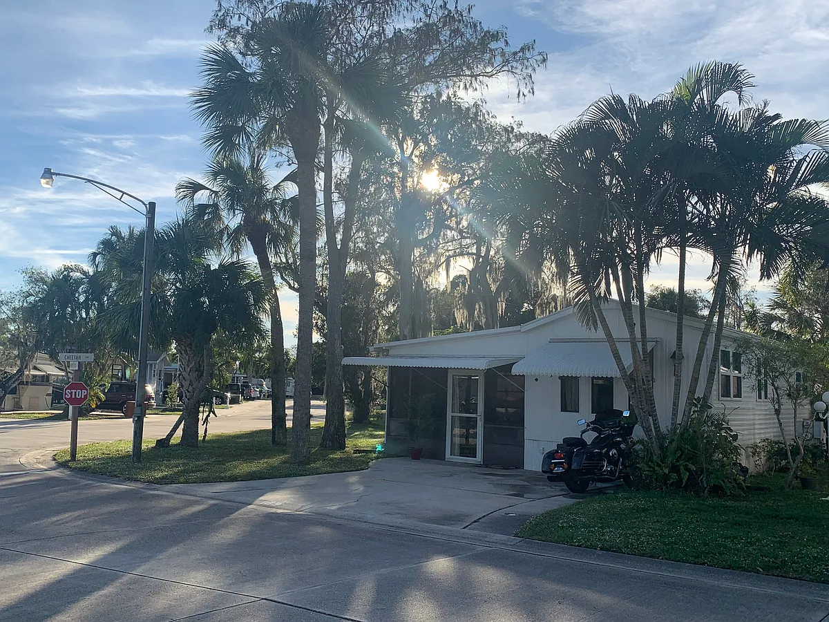 Building Photo - 14100 Tamiami Trl E #185