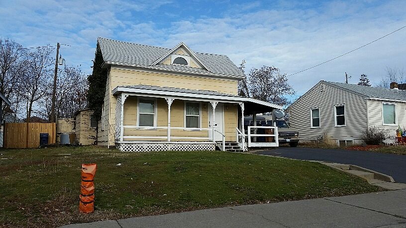 2nd image of 23 E Gordon Ave