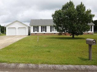 110 Apache Cir, Parkton, NC 28371