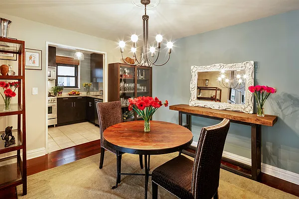 Sold by Compass | media 1