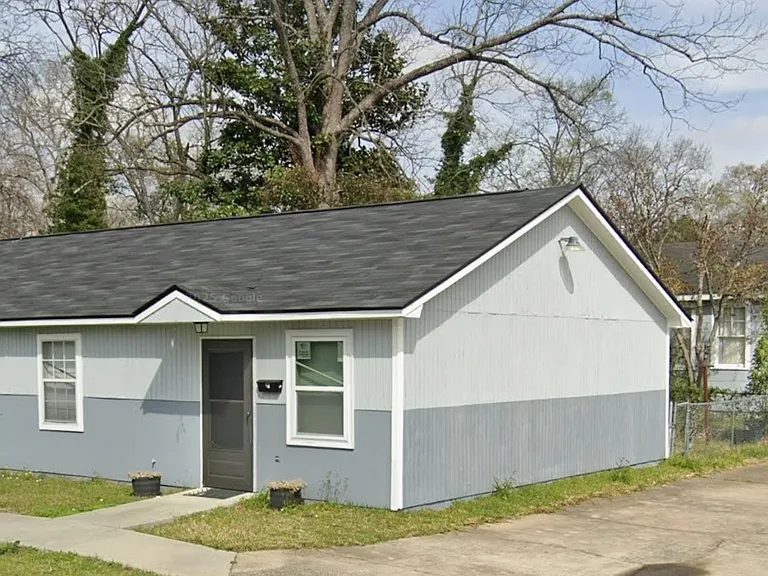 952 Washington Ave #C — Photo 1