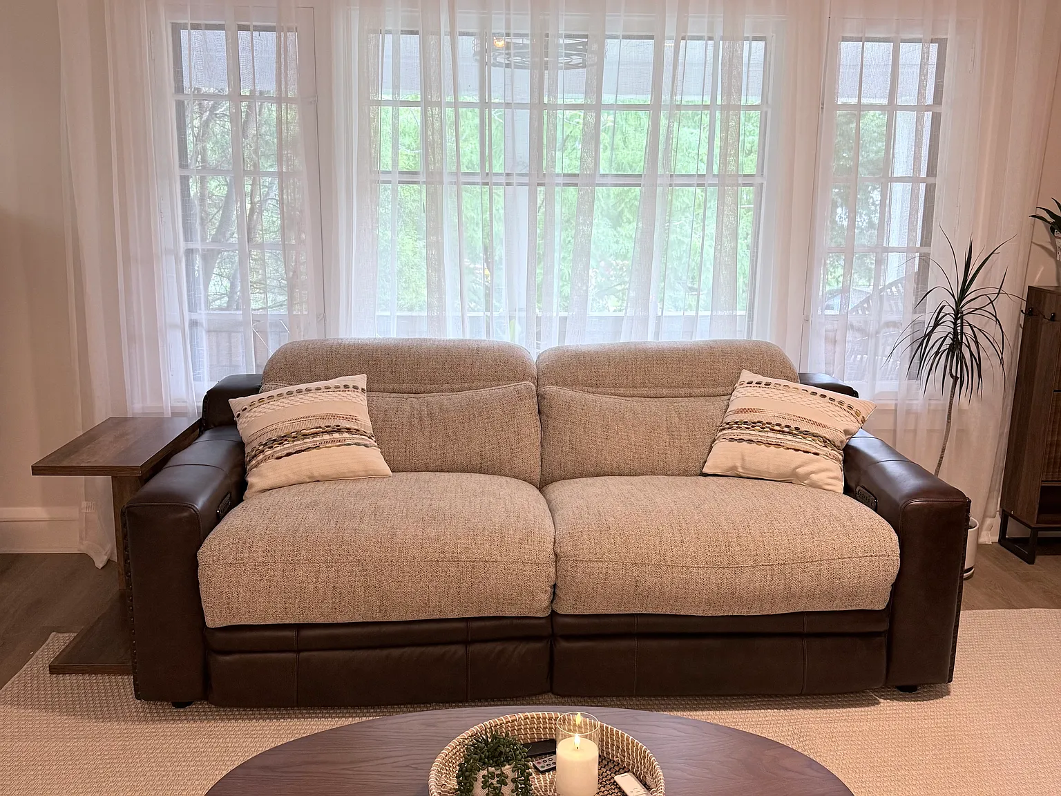 2 bed, 990 sqft, $2,650 — Photo 3
