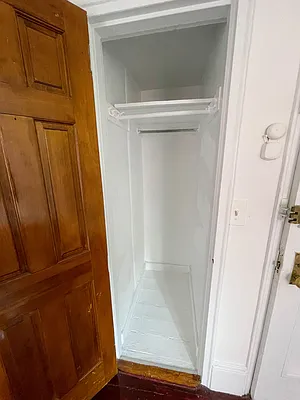 Rented by City Connections Realty | media 15