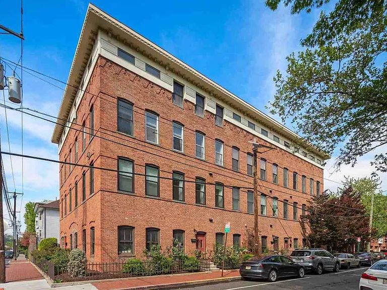 456 9th St #3 — Photo 9