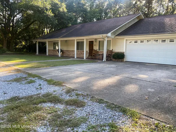 13559 Edwin Ladner Rd, Pass Christian, MS 39571