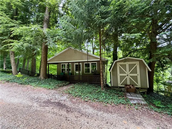 7248 Hollow St SW, Carrollton, OH 44615