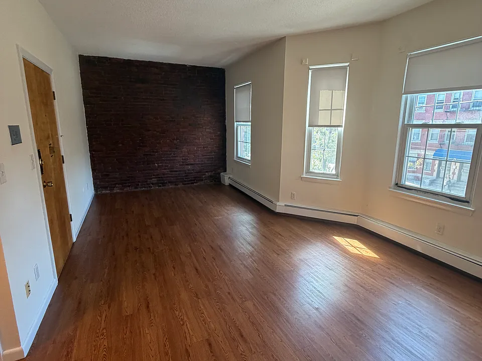 64 S Huntington Ave #11