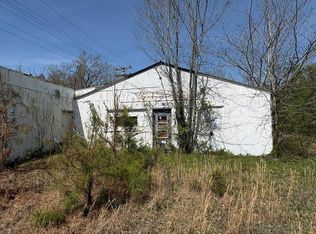 1095 Skippers Rd, Emporia, VA 23847