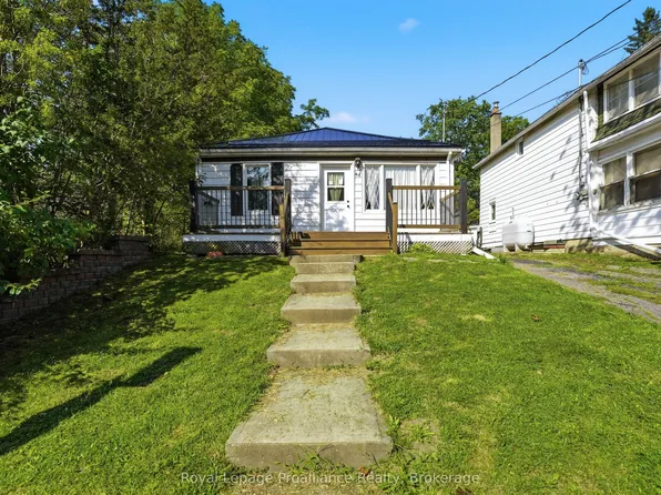 44 Geddes St, Belleville, ON K8P 2X5