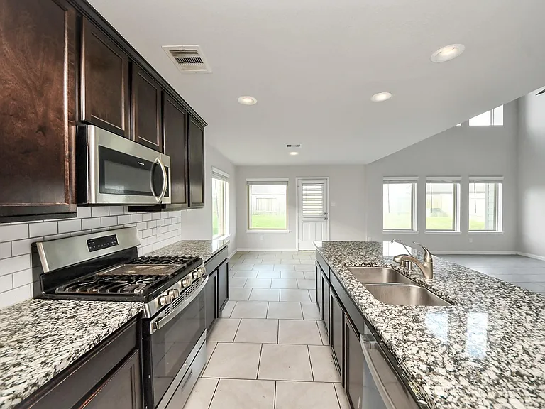 18319 Pin Oak Lake Dr — Photo 13