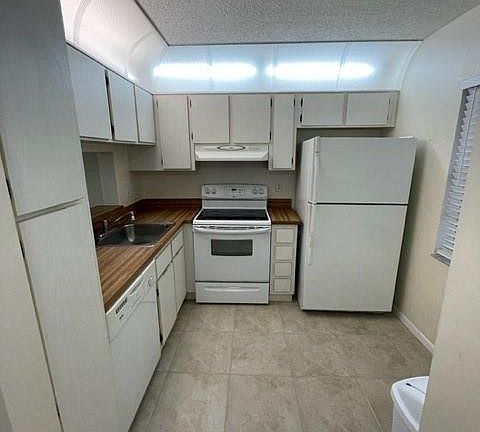 2nd image of 3636 N University Drive #G-4