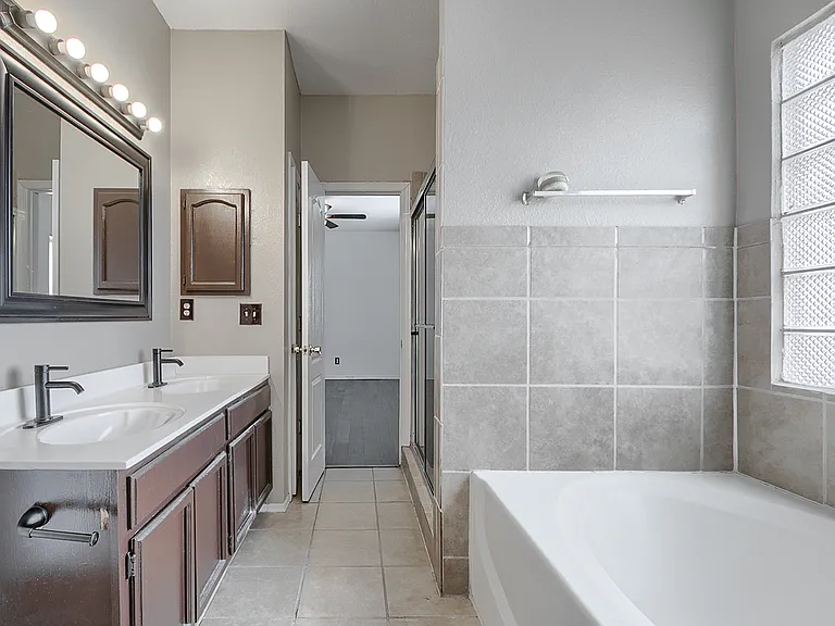 11571 Plautus Ct — Photo 24