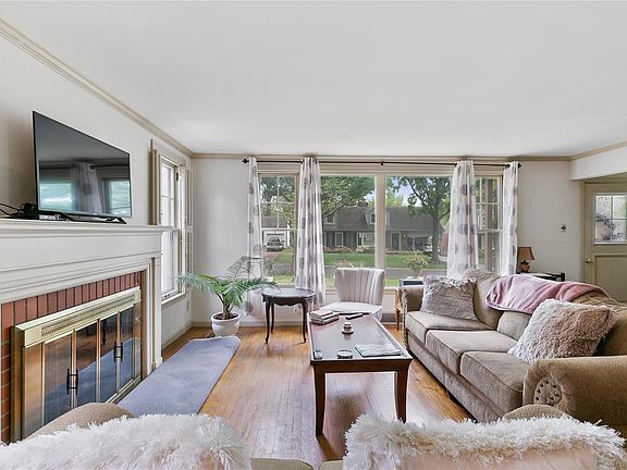 4th image of 411 Greenleaf Dr