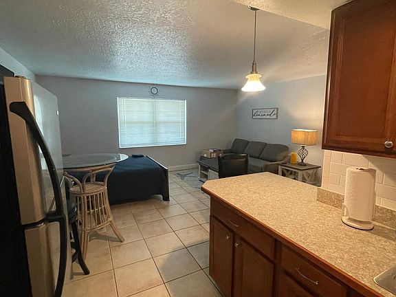 4th image of 230 Columbia Dr APT 319