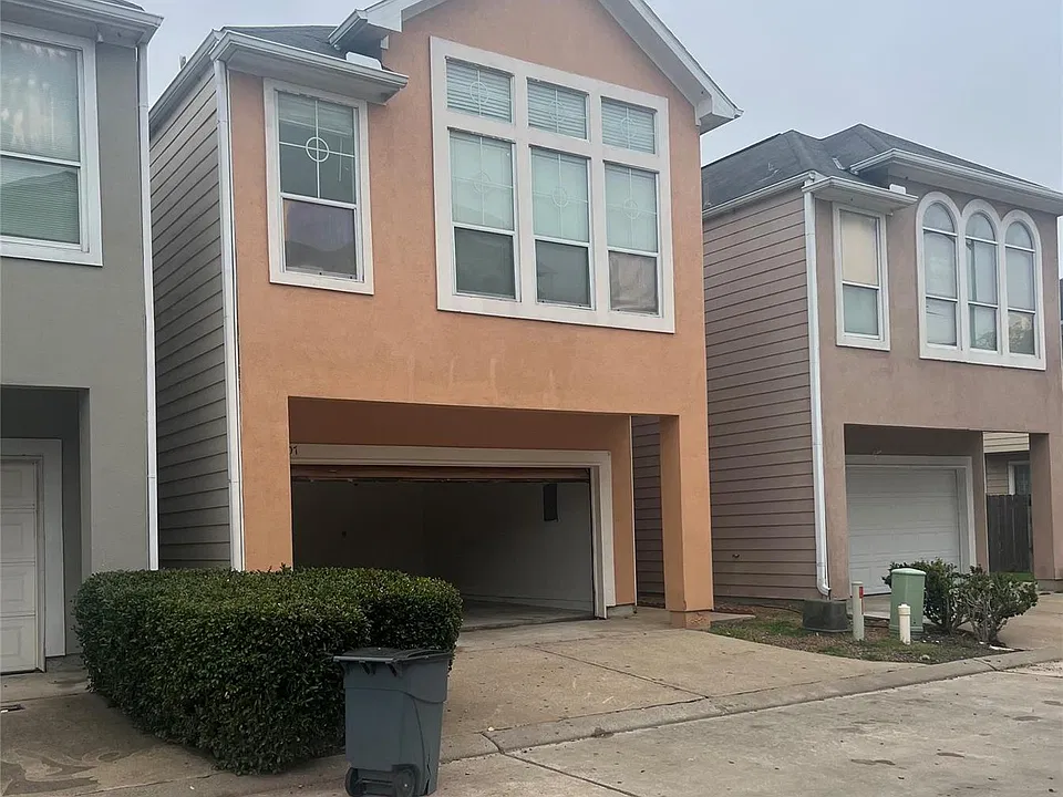 12607 Panther Villa Ct
