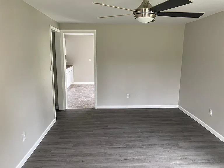 260 Moughon St #B — Photo 16
