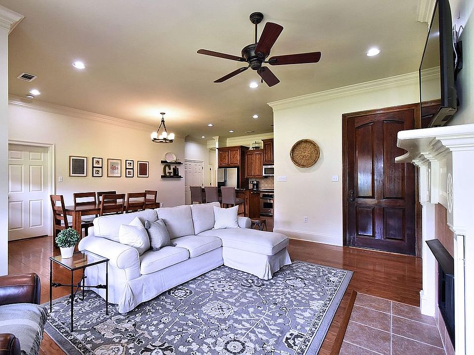1st image of 140 S Club Ave
