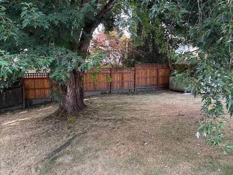 16515 NE 27th Ct — Photo 2